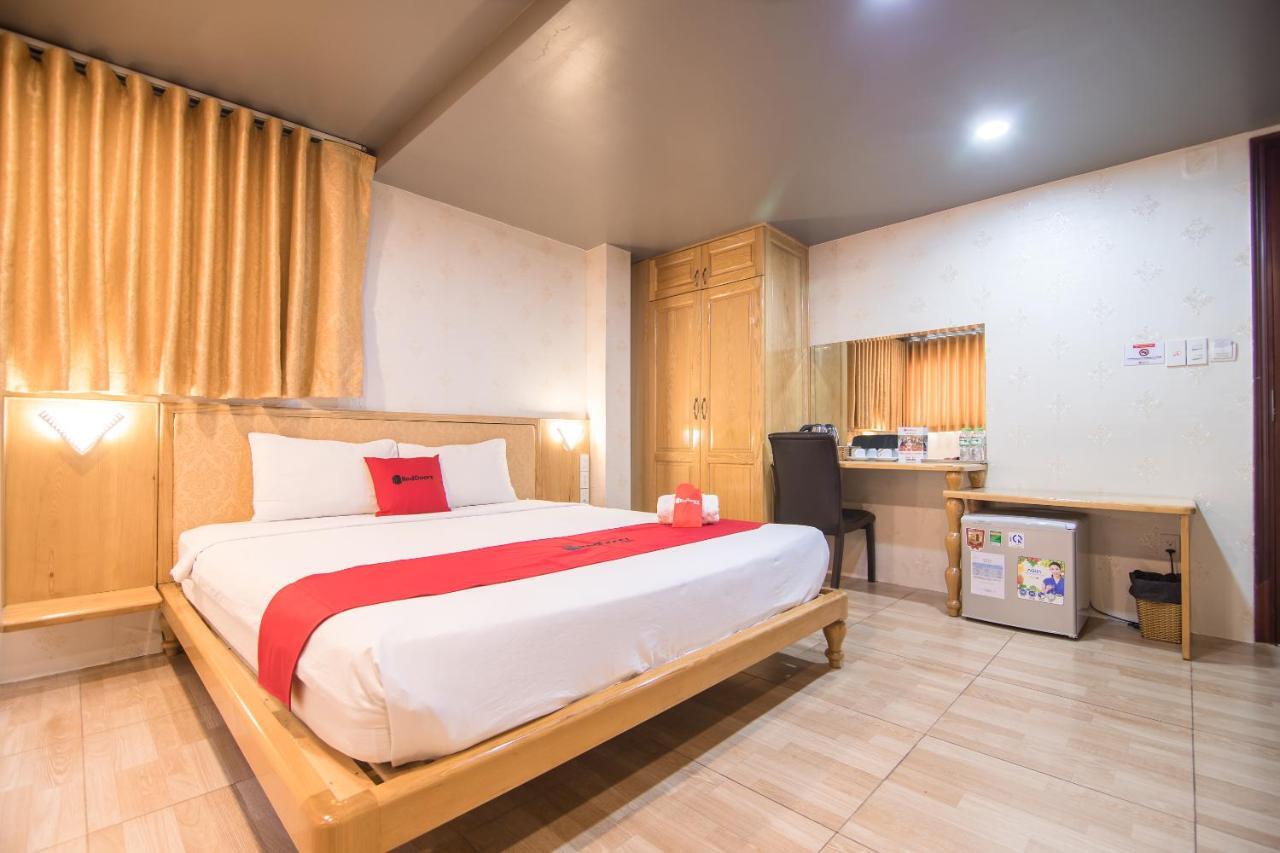 Reddoorz Plus Near Secc Ho-Chi-Minh-Stadt Exterior foto