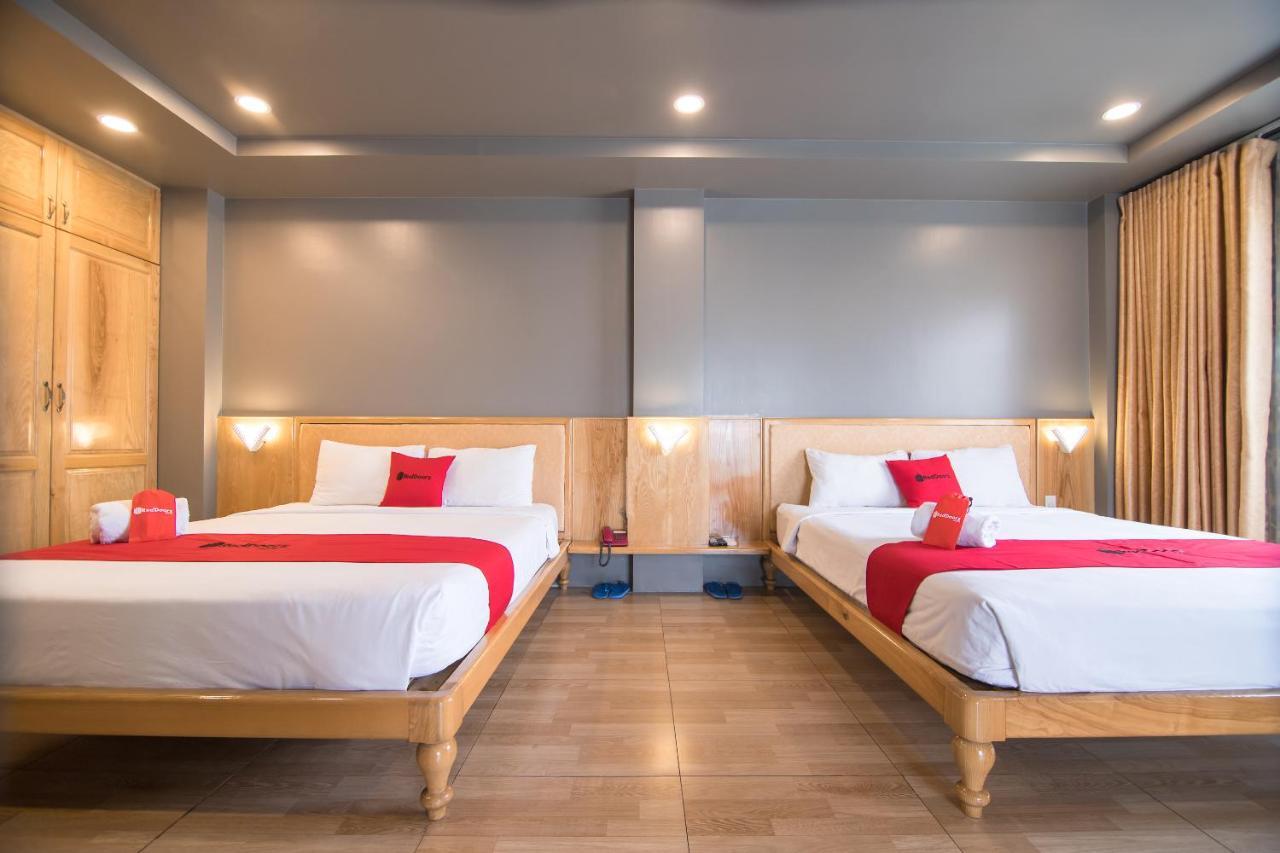 Reddoorz Plus Near Secc Ho-Chi-Minh-Stadt Exterior foto