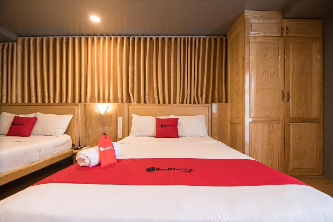 Reddoorz Plus Near Secc Ho-Chi-Minh-Stadt Exterior foto